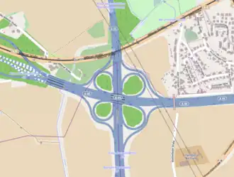 Das Kreuz Bochum/Witten wurde für eine Fortführung nach Westen in Richtung Velbert gebaut, mittlerweile führt die nach Westen führende Strecke als BAB 448 auf den Bochumer Ring.