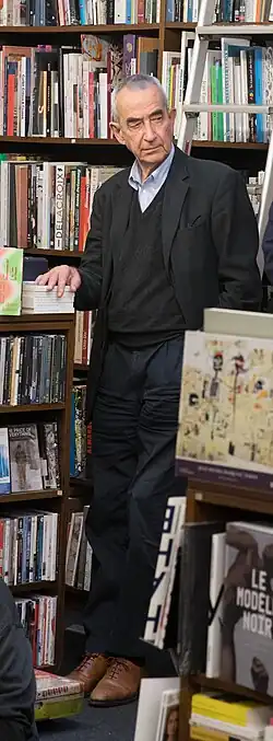 Walther König 2019 in seiner Buchhandlung in Köln