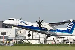 De Havilland DHC-8-400 der ANA Wings