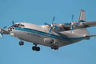 ATRAN Antonow An-12 in Moskau, 2004