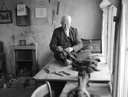 Schneidersitz (1955)