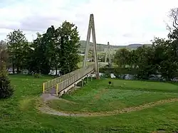 Eine der ältesten Kunststoffbrücken auf dem Golfplatz in Aberfeldy