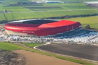 Luftaufnahme des Yeni Hatay Stadyumu kurz nach dem Erdbeben in der Türkei im Februar 2023