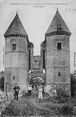 Turm der Burg der Herzöge von Luynes vor 1914