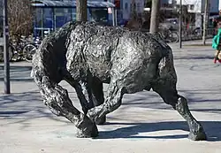 Pferd, sich beißend