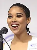 Alexandra Shipp spielt Ororo Munroe / Storm