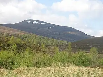 Blick aus dem Glen Tromie von Osten zum Meall Chuaich