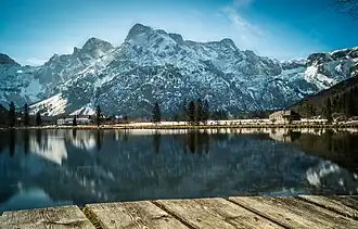 Almsee mit Zwölferkogel (mittig)