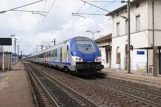 Alstom DVT TER Alsace im Fernbahnteil des Bahnhofs Dornach