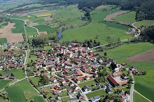 Altendorf mit Fluss Schwarzach (2017)