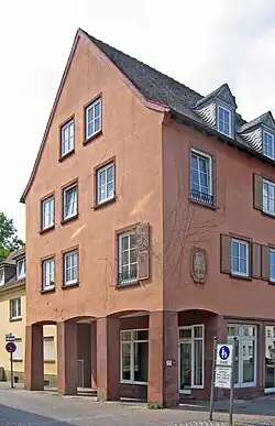 Nachkriegsbau am einstigen Standort des Hanauer Rathauses