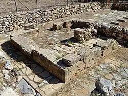 Nordwestliche Räume mit Quadersteinen