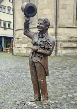 Alois, Bronze, Höhe 220 cm, Marktplatz Schwäbisch Gmünd