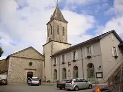Pfarrkirche Notre-Dame-de-l’Assomption mit Rathaus (Mairie)