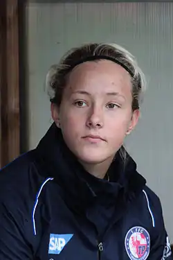 Anna Felicitas Sarholz (* 1992)