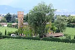 Nordostansicht des Ansitzes Compil