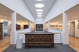 Wangentruhe mit Schablonenmalerei von 1696