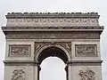 Umlaufendes Kämpfergesims am Arc de Triomphe de l’Étoile, Paris