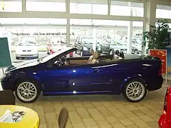 Astra G Cabrio als Edition 90 Jahre Bertone