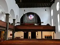 Orgel und Empore