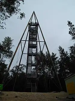 Aussichtsturm auf dem Götzer Berg, TP liegt daneben