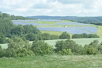 Blick von Osten auf das Solarkraftwerk.