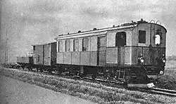 CFm 2/4 Nr. 1 mit Güterzug