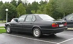 BMW 730i mit Achtzylinder, Heckseitenansicht