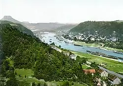 Blick auf Bad Schandau mit der Königin-Carola-Brücke im Hintergrund (um 1900)