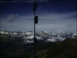 Gipfelkreuz des Badus mit Panorama