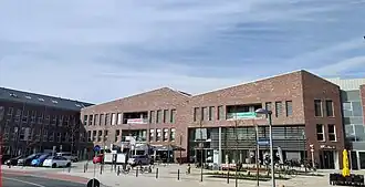 Empfangsgebäude des Bahnhofs (2023)