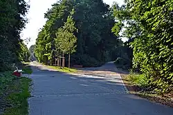 Nach links: Strecke nach Mülheim-Heißen; nach rechts: einstiger Abzweig nach Borbeck.