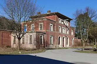 Empfangsgebäude von der Straßenseite (2020)