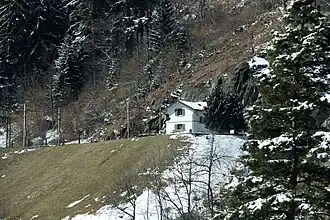 Bahnwärterhaus bei Wassen, Gotthardbahn (2018) 46°42′28.30″N 008°35′45.63″E46.7078611111118.5960083333333