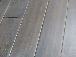 Bambusparkett kann Holzparkett sehr ähnlich sehen.