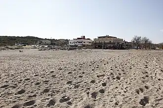 Bar/Café El Sol und Parkplatz