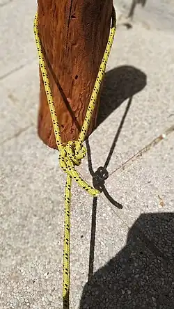 Der Stek an Pfosten, Dalben und Pollern