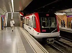 Baureihe 9000 der U-Bahn Barcelona, Spanien (baugleiche Fahrzeuge werden auch in Santo Domingo, Lima und Panama-Stadt verwendet)
