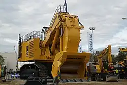 Elektrischer Raupenbagger PC4000-11E auf der Bauma 2022