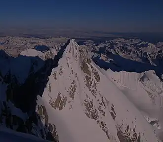 Blick vom Gipfel des Mooses Tooth auf den Bear Tooth