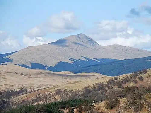 Der Beinn Bhuidhe von Südwesten, oberhalb von Inveraray