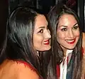 Brie und Nikki Bella 2011