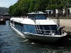 In der Schleuse Mühlendamm, Berlin