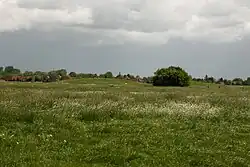 Die beiden Warften der ehemaligen Beningaburg Wirdum