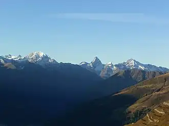 Bergüner Stöcke mit Piz Ela, Tinzenhorn und Piz Mitgel (v.l.n.r), aufgenommen von Dorfberg (über Davos).