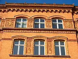 Fassadenausschnitt des Vorderhauses der Markthalle III