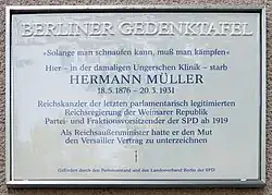Berliner Gedenktafel am Haus, Derfflingerstraße 21, in Berlin-Tiergarten