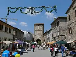 Blick zur Porta Cannara