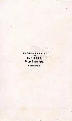 Revers CdV nur Name und Anschrift; (Atelier) E. Bieber, Hamburg; um 1862 oder früher.
