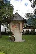 Wangen- oder auch Blockpfeiler in Kärntnerstraße 39 in Lienz, Österreich (Anno 1400)